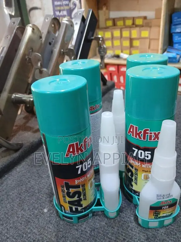 Akfix 705 Universal Fast Adhesive(Small) · Photo 1