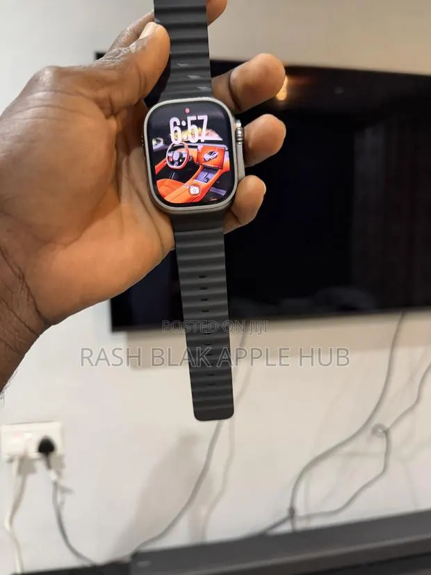 Apple Watch Ultra 2 49mm · Photo 1