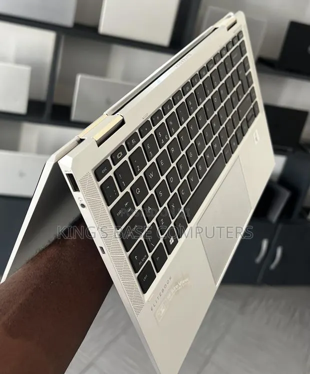 Laptop HP EliteBook x360 1040 G7 32GB Intel Core i7 SSD 512GB · Photo 1
