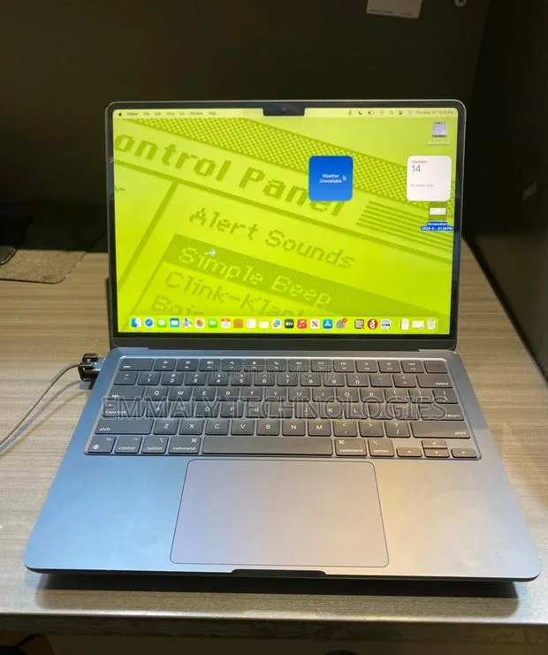 Laptop Apple MacBook Air 2022 M2 8GB Apple M2 SSD 512GB · Photo 1