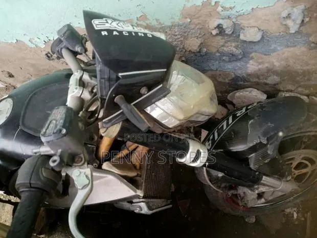 Aprilia Shiver 2008 Black · Photo 1