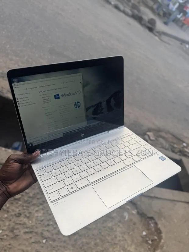 Laptop HP Spectre 16GB Intel Core i7 SSD 512GB · Photo 1