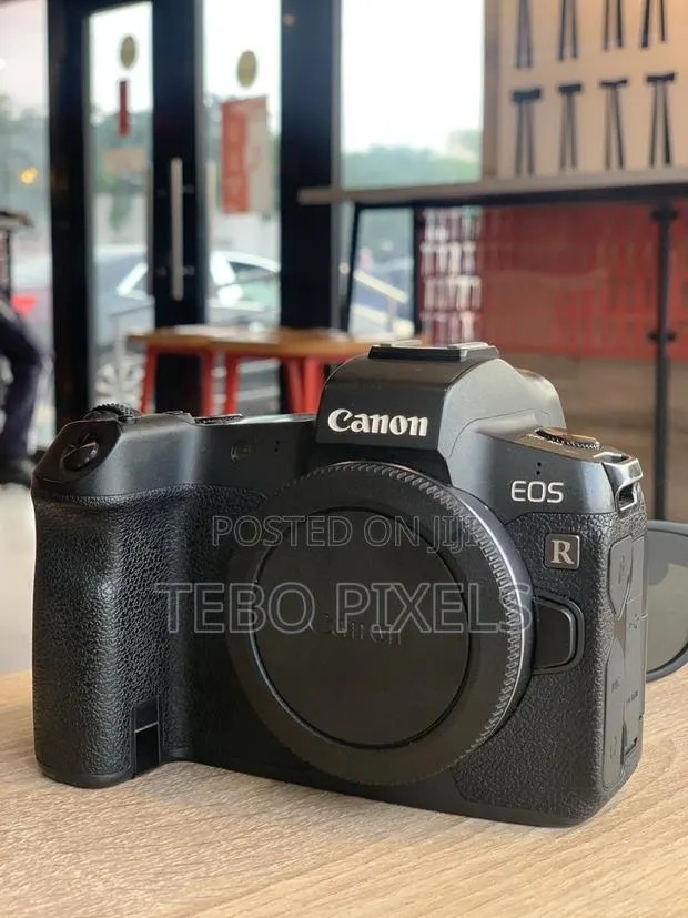 Canon EOS R (Body Only) · Photo 1