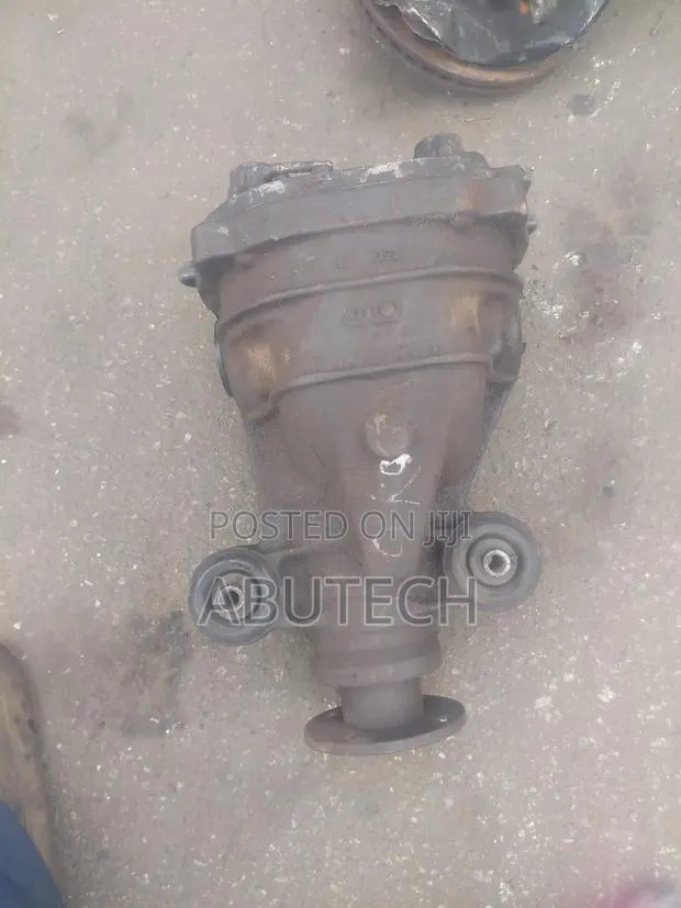 Back Axle Nissan Armada, Titan, Infinti QX56 · Photo 1