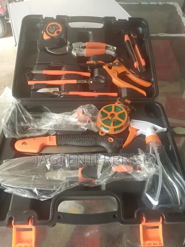 Gardening Tools · Photo 1