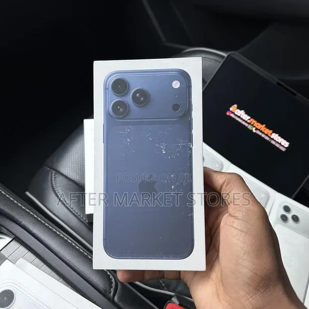 New Apple iPhone 17 Pro Max 512 GB Blue · Photo 1