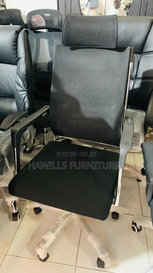 Brand New Office/Swivel Chair · Photo 1
