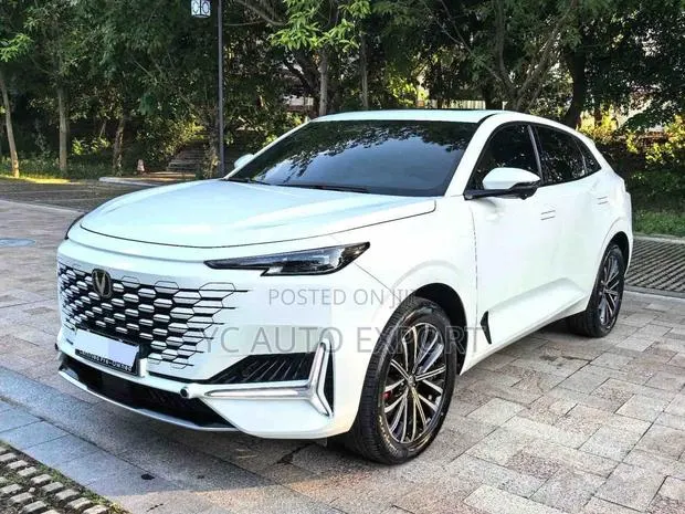 Changan UNI-K 2.0 Petrol AWD 2025 White · Photo 1