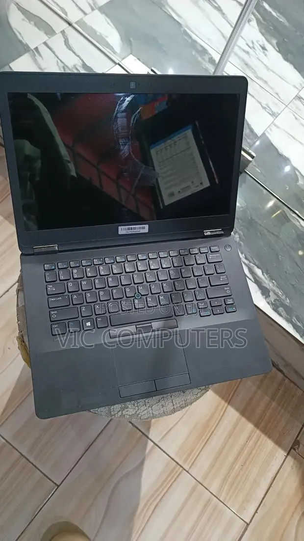 Laptop Dell Latitude 14 E7470 8GB Intel Core i5 SSD 256GB · Photo 1