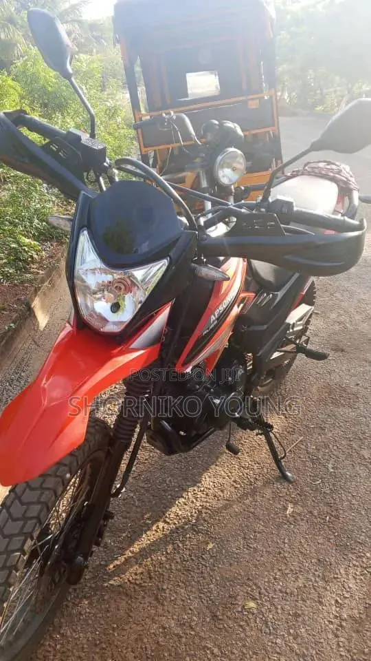 Apsonic AP200GY-3 2025 Red · Photo 1