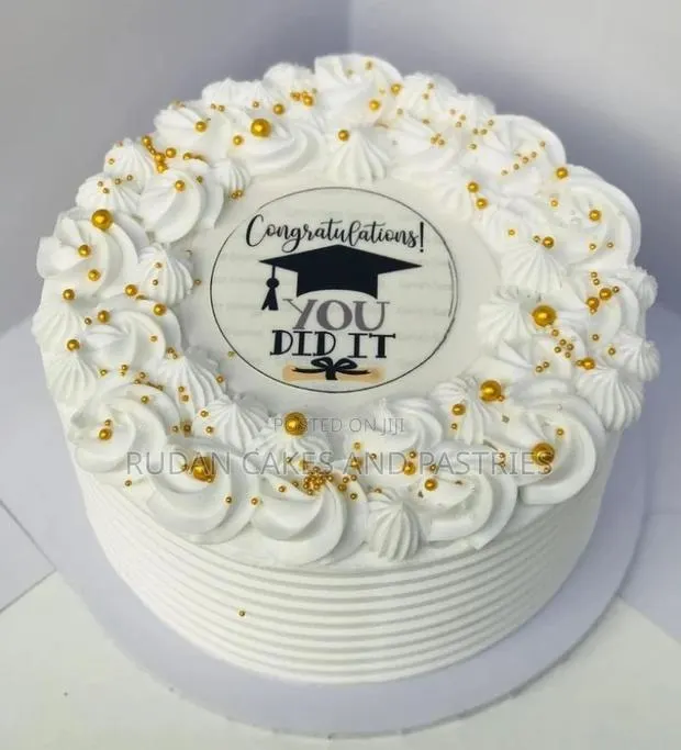 Graduation Cake · Photo 1
