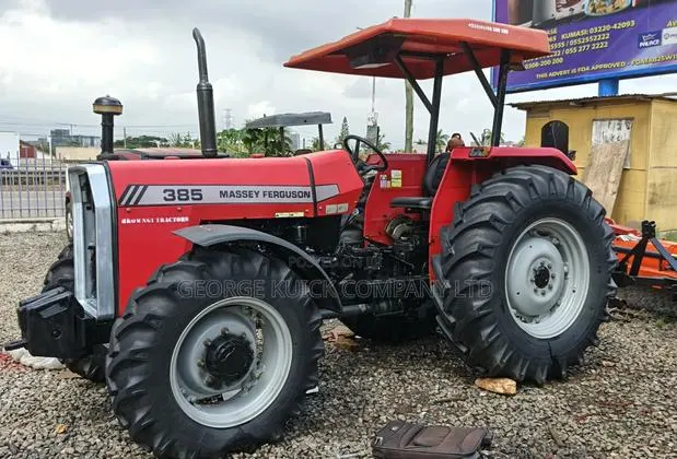 Tractor Massey Ferguson · Photo 1