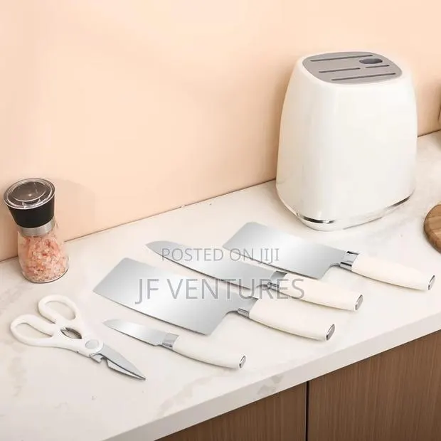 Professional Knife Set With a Holder · Photo 1