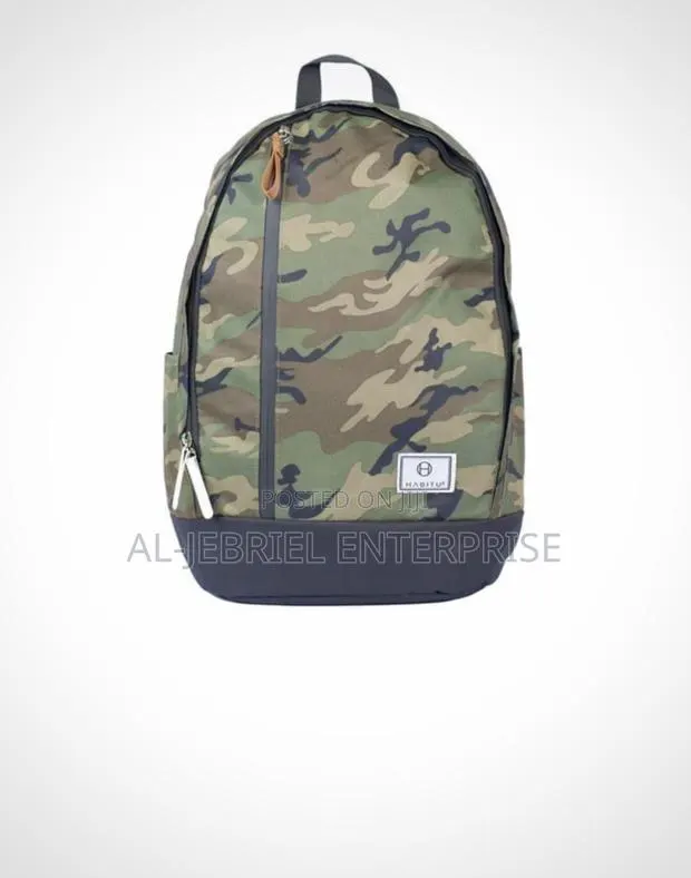 Habitu Backpack 15.6′′ (Camo Green) · Photo 1