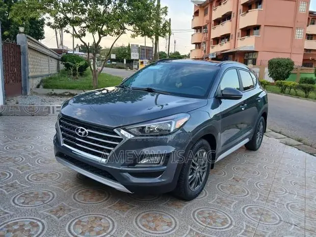 Hyundai Tucson Sport AWD 2020 Gray · Photo 1