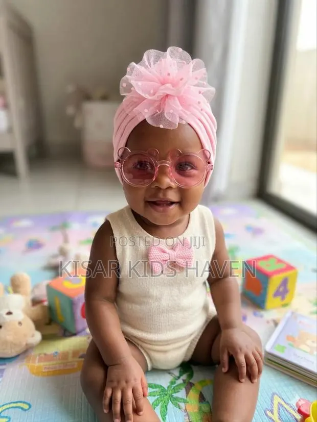 Baby Girl Hair Band Cap, Glasses and Hair Clip 6months to 2 Years · Photo 1