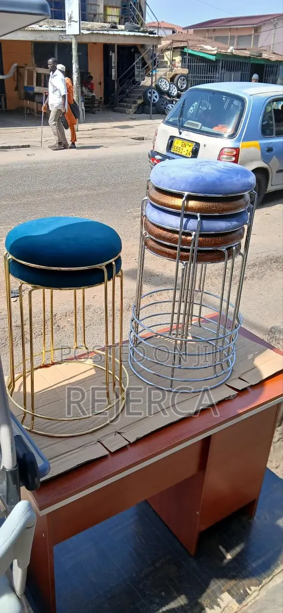 Affordable Brand New Chair · Photo 1