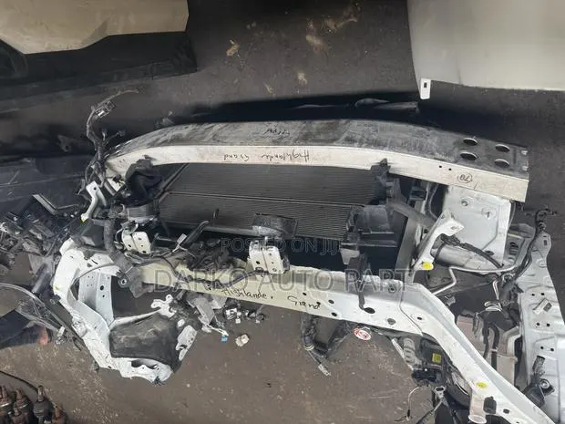 Toyota Highlander Grand 2024-2026 Front Cat Available Now · Photo 1