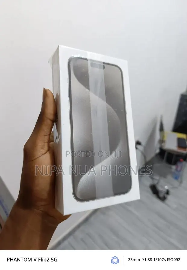 New Apple iPhone 15 Pro Max 256 GB Black · Photo 1
