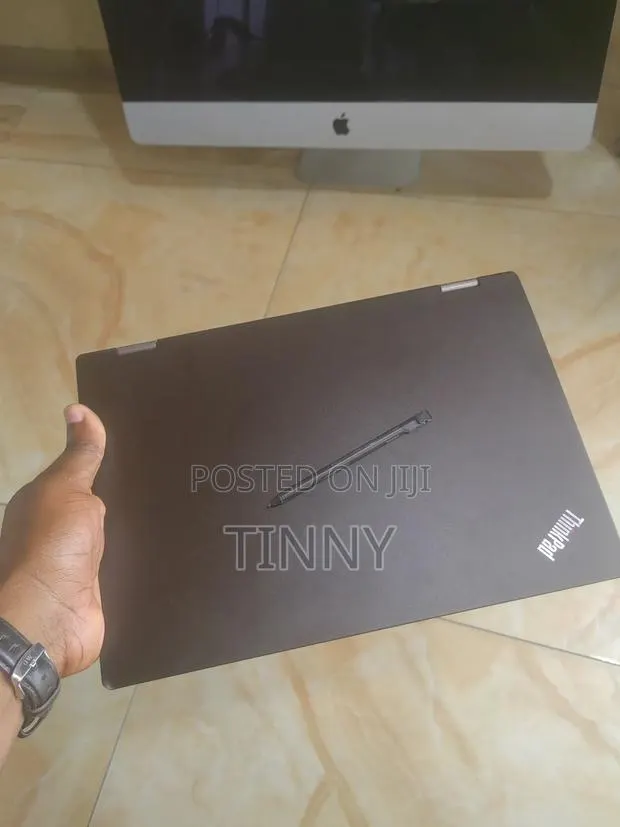 Laptop Lenovo ThinkPad Yoga 8GB Intel Core i5 SSD 256GB · Photo 1