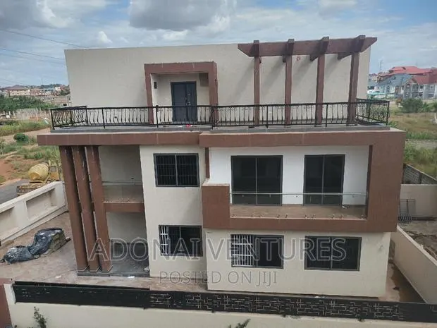 4bdrm House in Kwadaso Hilltop, Kumasi Metropolitan for sale · Photo 1