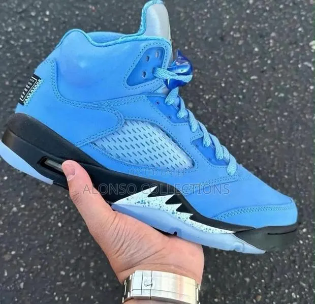 Jordan 5 University Blue · Photo 1