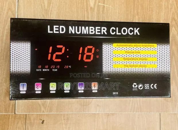 Digital Led Number Wall Clock · Photo 1