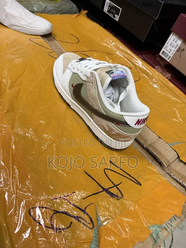 Air Force 1 and New Balance · Photo 1
