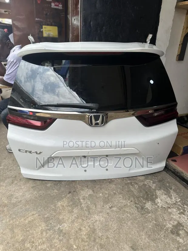 Honda CRV 2020-2022 Complete Boot With Boot Light · Photo 1