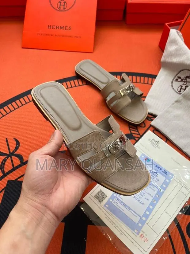 Hermes Slippers · Photo 1