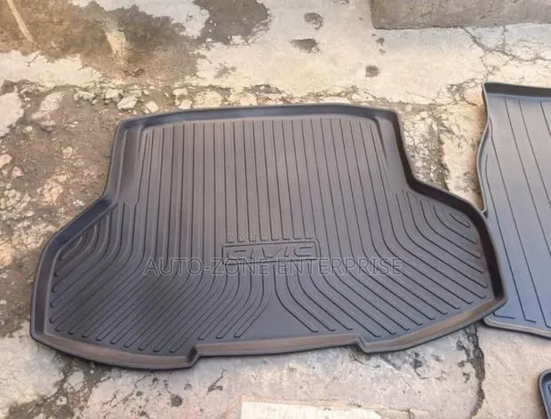 Honda Civic Boot Mat /Trunk Mat · Photo 1