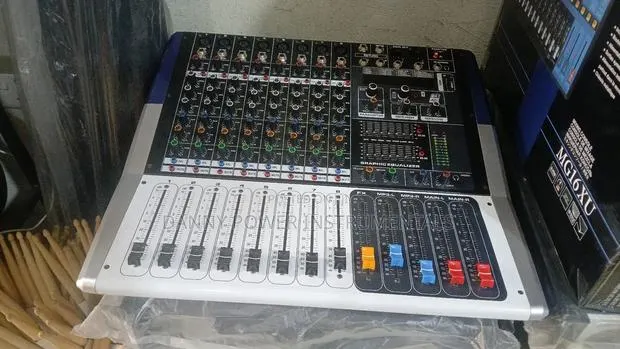 8chanels Mixer Amp Yamaha
