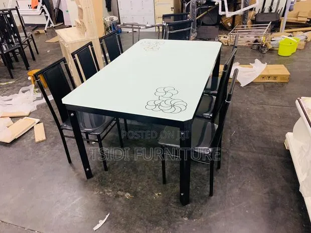 Quality Dining Sets With 6hairs · Photo 1