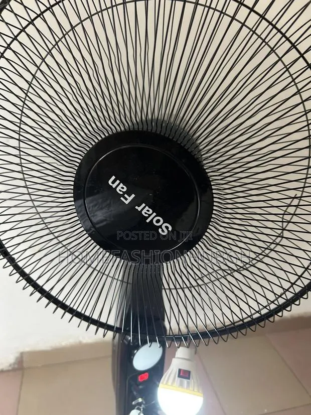 Solar Rechargeable Fan · Photo 1