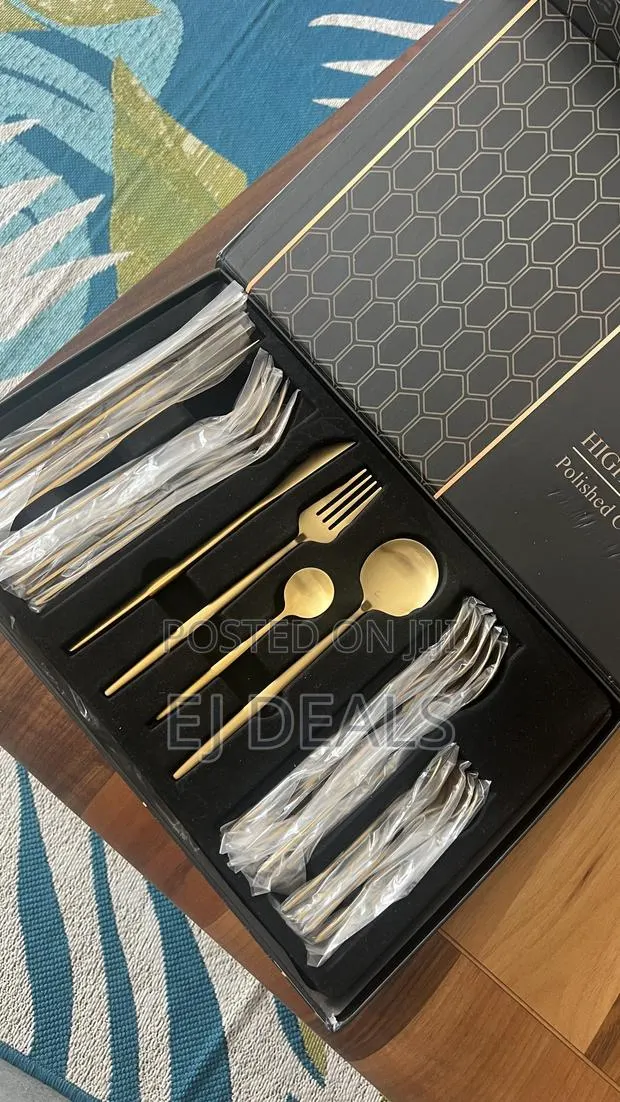 Cutlery Set High Quality Gold Plated · Photo 1
