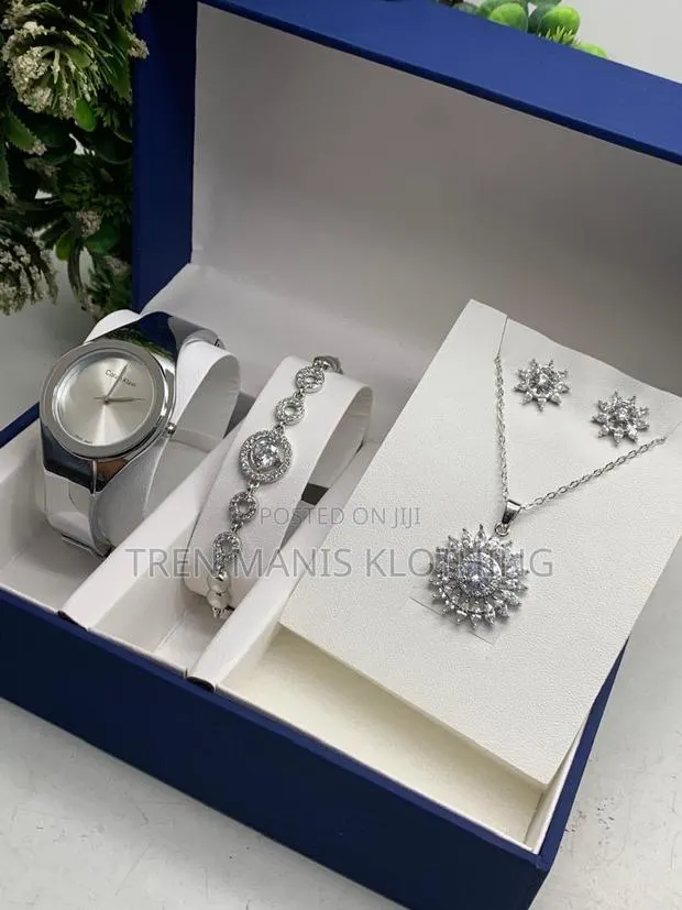 Beautiful Ladies Watch/Bracelet/Necklace/Earrings · Photo 1