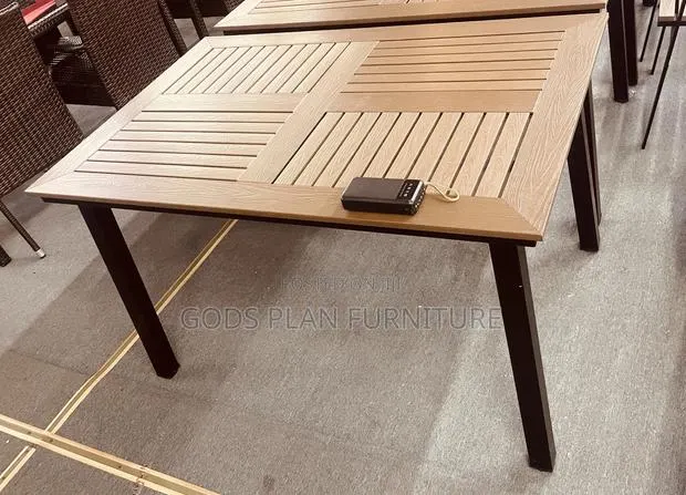 Waterproof Outdoor Dining Table · Photo 1