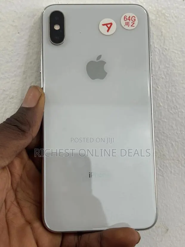 Apple iPhone XS Max 64 GB White · Photo 1