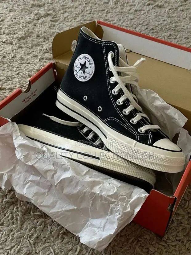 Authentic Converse Long and Short · Photo 1