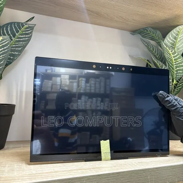 HP 1030 G3 Touch Screen 30pin · Photo 1