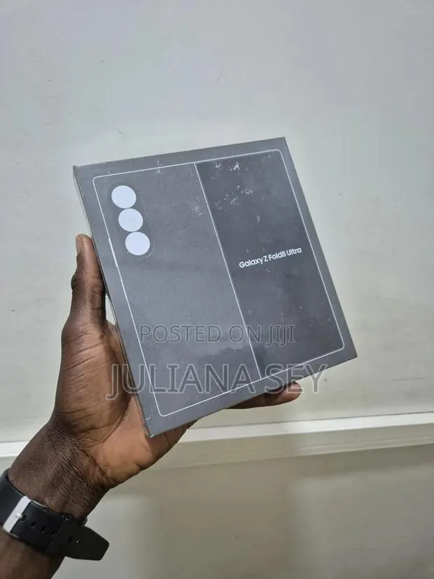 New Samsung Galaxy Z Fold8 Ultra 256 GB Black · Photo 1