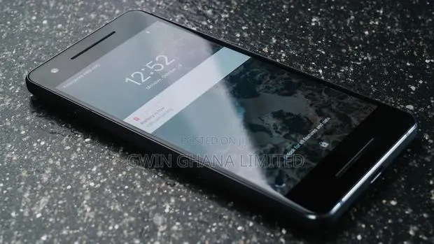 Google Pixel 2 128 GB Black · Photo 1