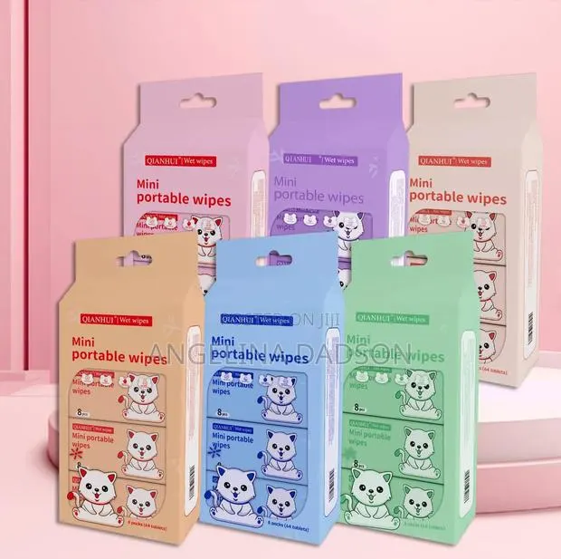 Mini Wet Wipes · Photo 1