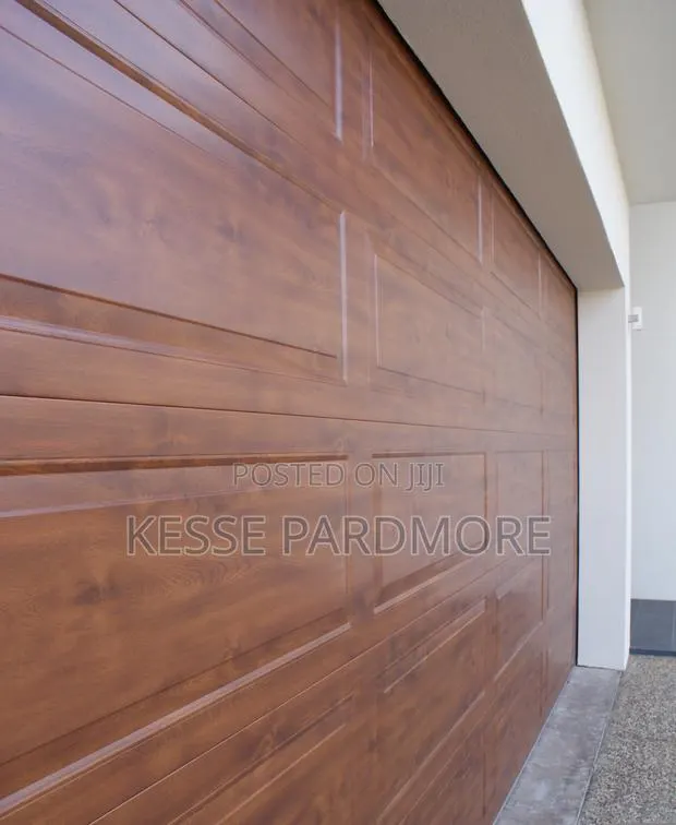 Garage Door Oak Gold Colour · Photo 1