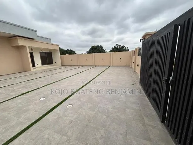 3bdrm House in Little Roses Area for sale · Photo 4