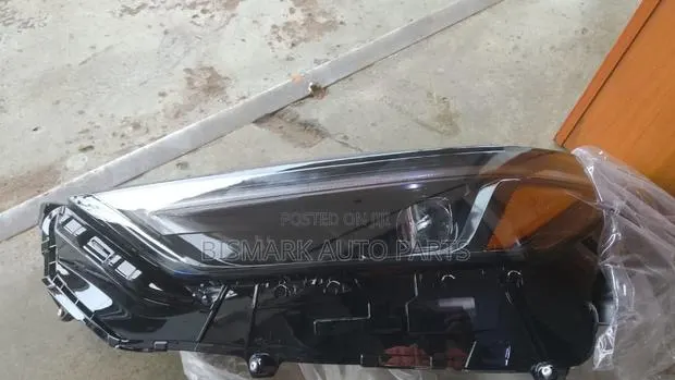 Toyota Highlander Grand 2024 2025 2026 Headlight · Photo 1
