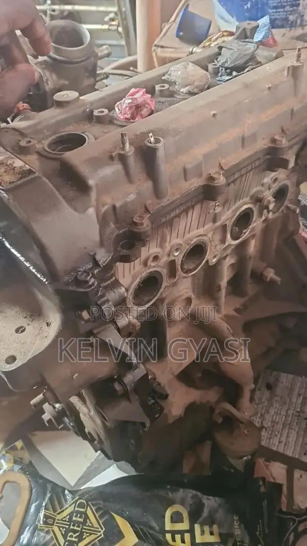 Vitz 2010 4 Plugs Engine (Skeleton) · Photo 1