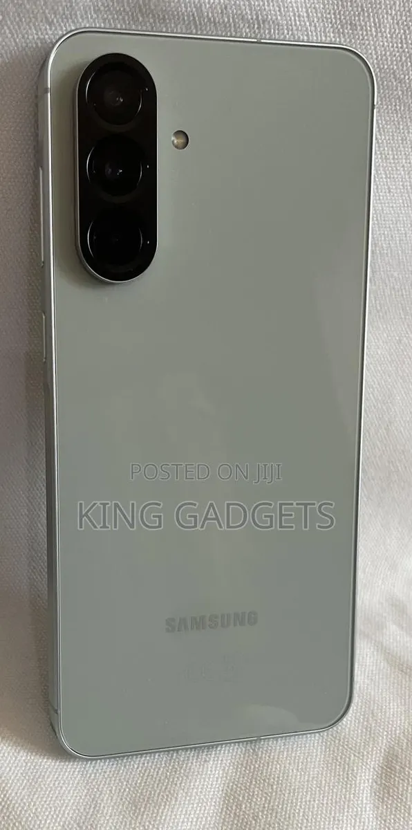 New Samsung Galaxy A56 128 GB · Photo 1