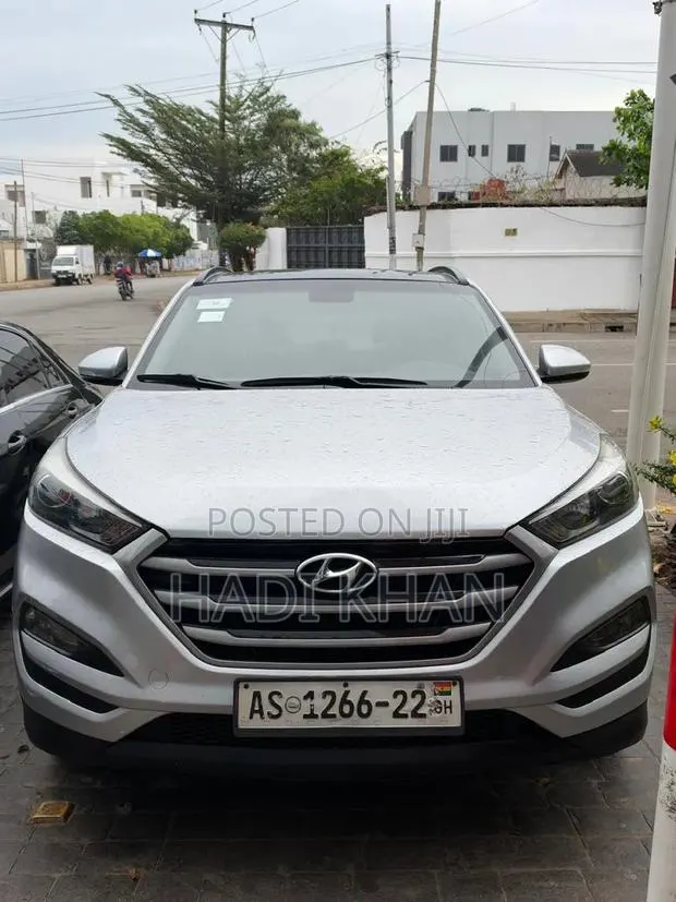 Hyundai Tucson Limited AWD 2018 Silver · Photo 1