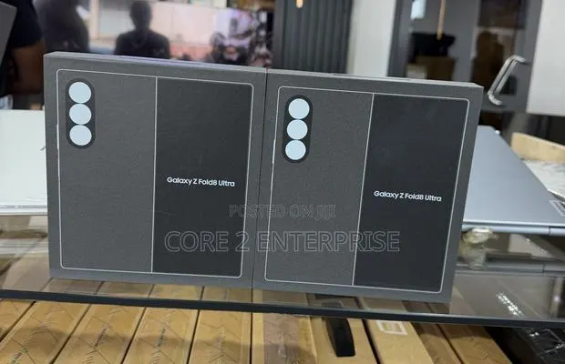 New Samsung Galaxy Z Fold8 Ultra 512 GB Black · Photo 1